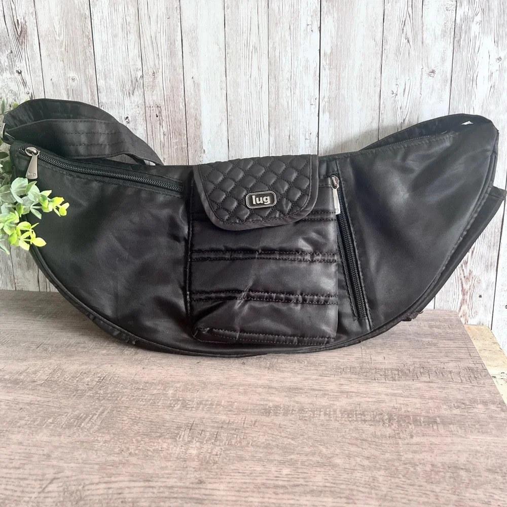 Lug Boomerang Sling Bag
